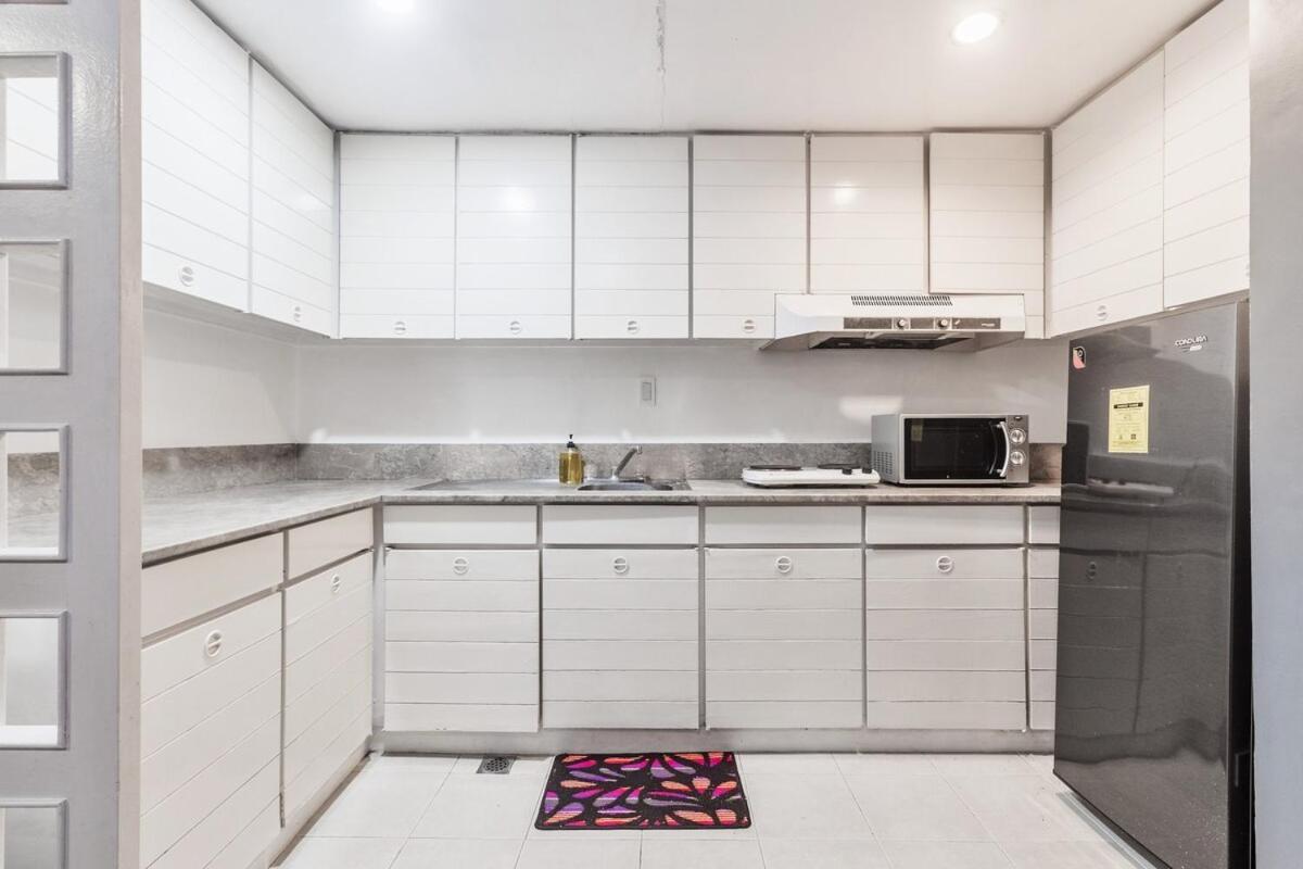 Apartment 5 Bed Urban Retreat In The Heart Of Poblacion Manila